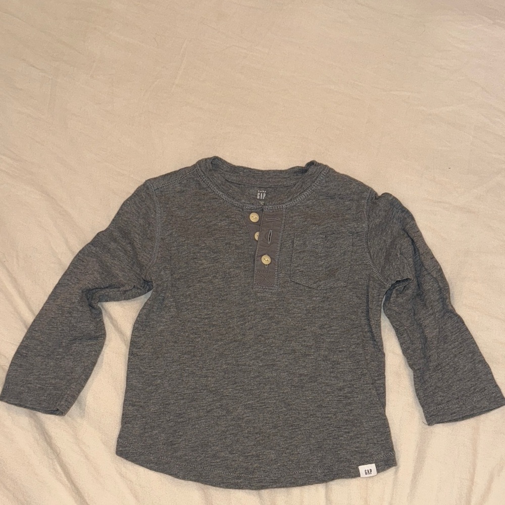 BabyGAP Long Sleeve Gray Henley Shirt 2 years